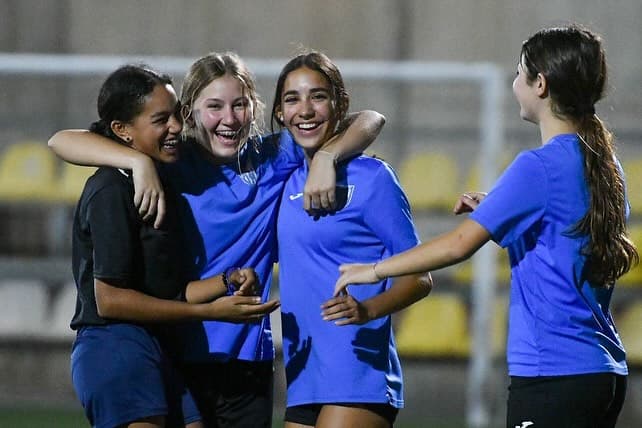 Jugadors del C.E Unió Astorga entrenant a Reus